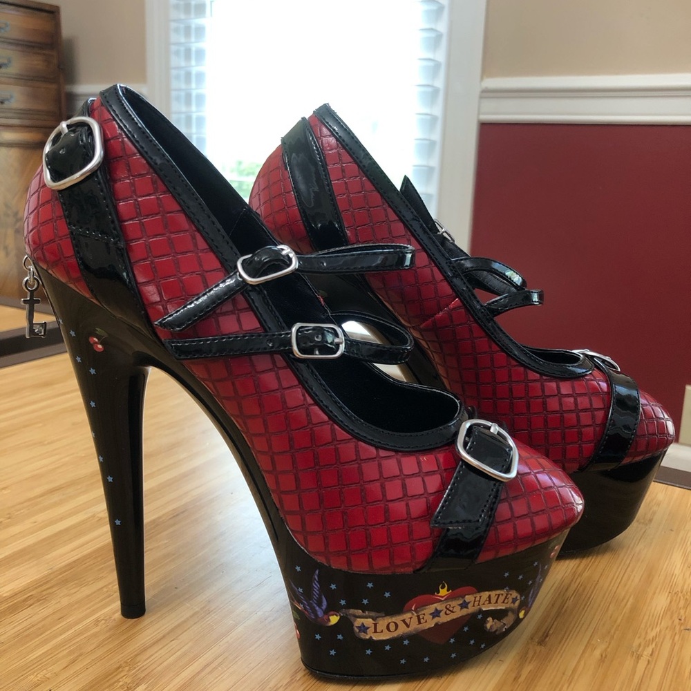 Penthouse by Ellie shoes!